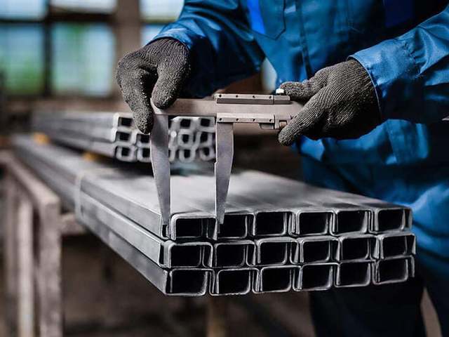 Surging aluminium price squeezing processors' profits
