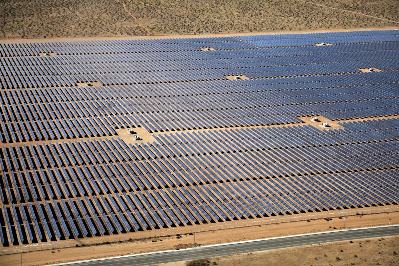 U.S. solar group seeking tariffs refuses to reveal its members