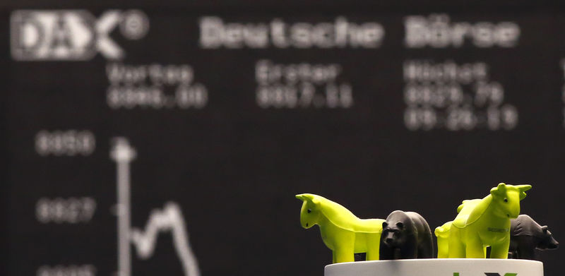 European stocks lower on hawkish Fed minutes, China's woes; BAE slumps