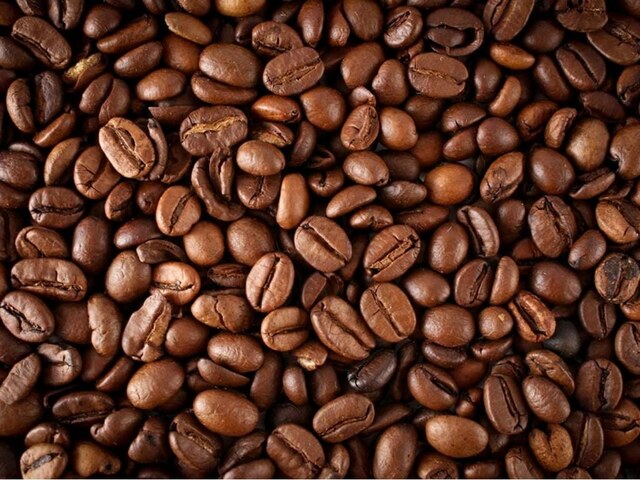 Arabica coffee prices climb while raw sugar loses ground