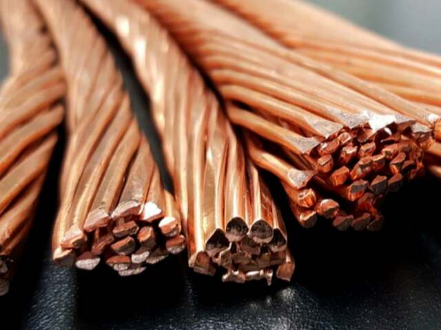 Copper eases on subdued Chinese demand