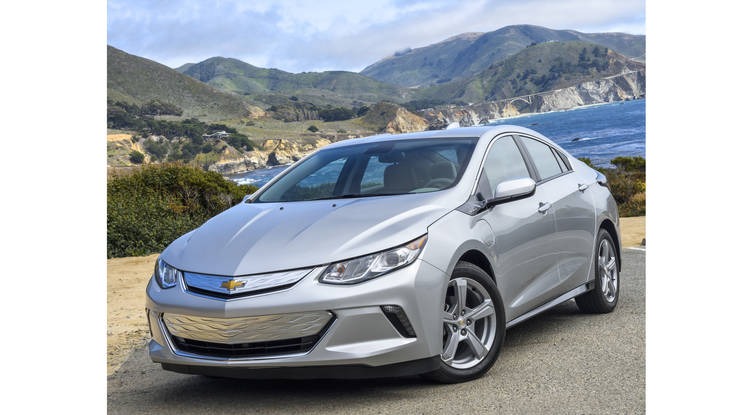 2016 Chevrolet Volt first drive: More range, more style