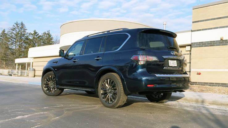 2016 Infiniti QX80 drive review