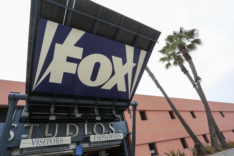 4 big analyst cuts: Fox stock slips on Wells Fargo downgrade