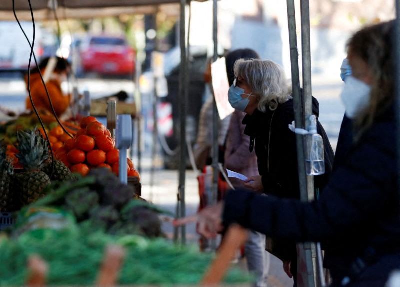 Argentina 2022 inflation to reach 54.8% -cenbank poll