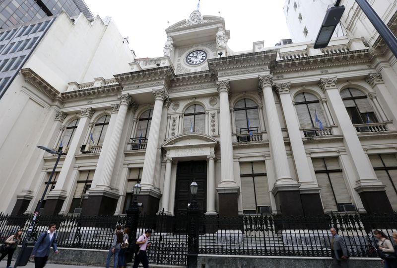 Argentina studies launch of a voluntary asset conversion operation