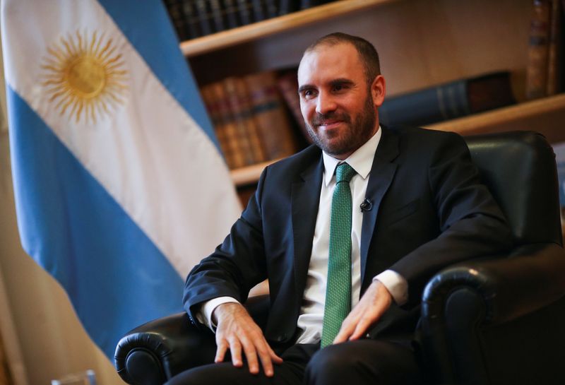 Argentina touts economic 