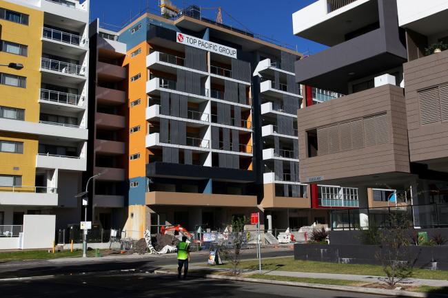 Australia Keeps Key Rate Unchanged Amid Housing Market Slowdown