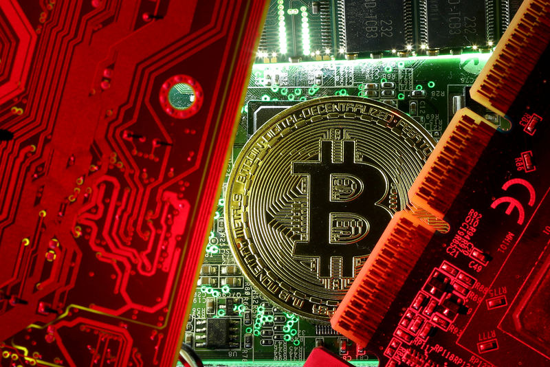 Bitcoin falls more than 10 percent on Bitstamp