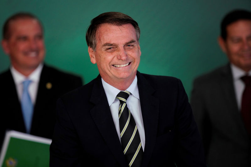 Bolsonaro to pick Brazil pension reform model after Davos trip: aide