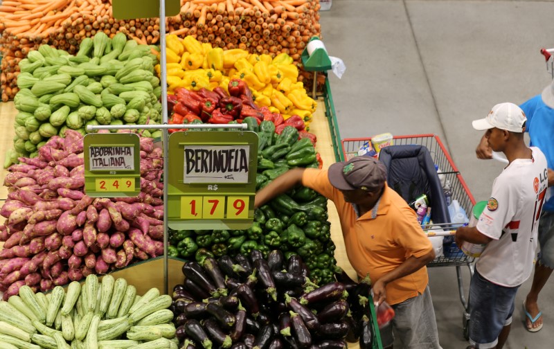 Brazil May inflation muted, set to pick up on trucker protest