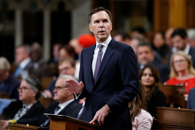 Canada says 2017/18 budget deficit to be smaller than expected