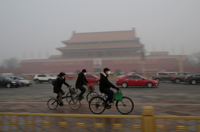 China aims for emission trading scheme in big step vs. global warming