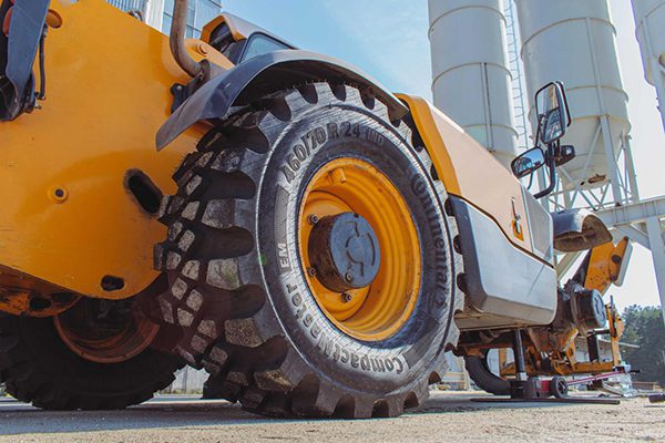 CompactMaster EM: Continental Launches New Loader Tyre