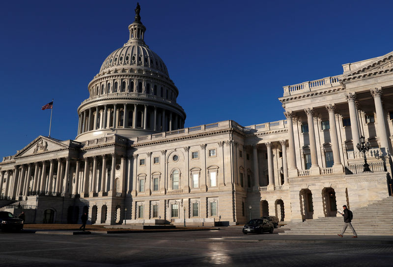 Congress to vote on long-term budget deal, averting shutdown