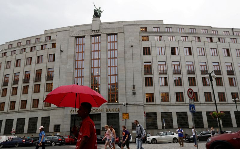 Czech central bank signals rates to stay elevated, welcomes strong crown