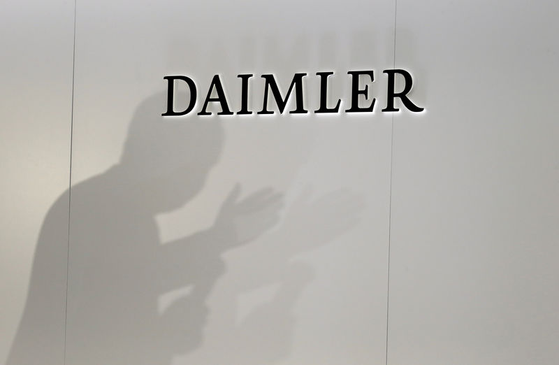 Daimler, VW willing to cover full cost of diesel hardware retrofits:  report