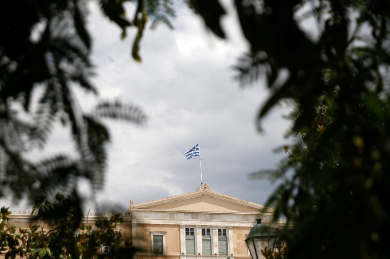 Debt deal a credit positive for Greece: Moody