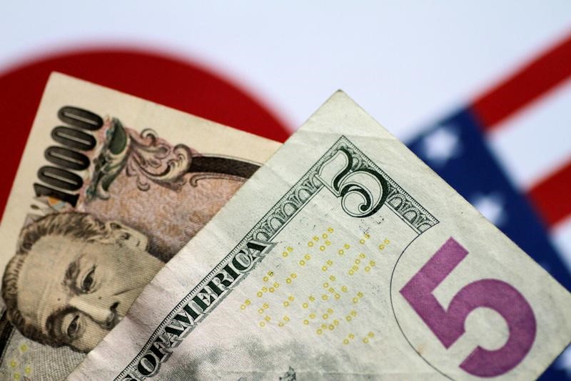 Dollar stays firm vs yen in wake of U.S. jobs, wages data