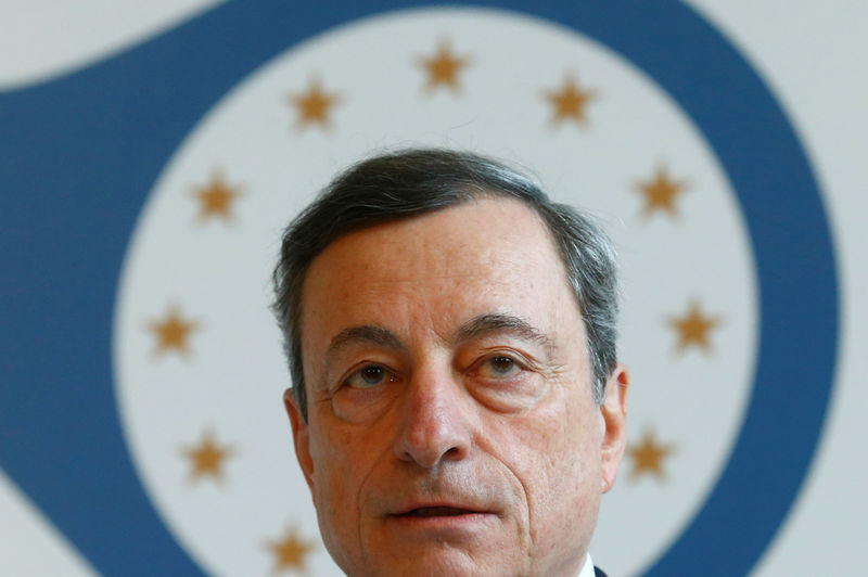 Draghi Leaves Door Open to Extension of ECB Asset Purchases