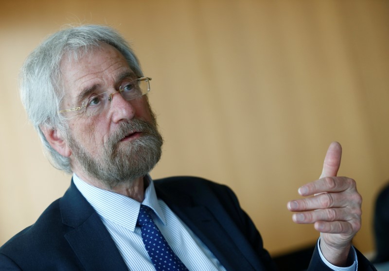 ECB to debate next week whether to end QE this year: Praet