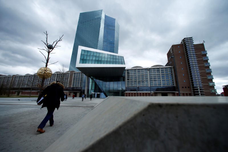 EU presidency pushes talks on raising interest rates