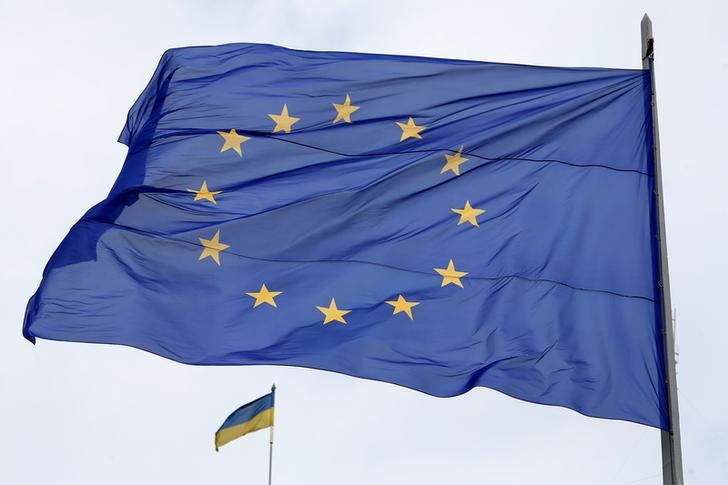 EU pushes reforms as Ukraine seeks membership promise