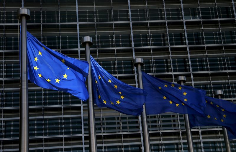 EU to discuss blacklist of tax havens after Paradise Papers leaks