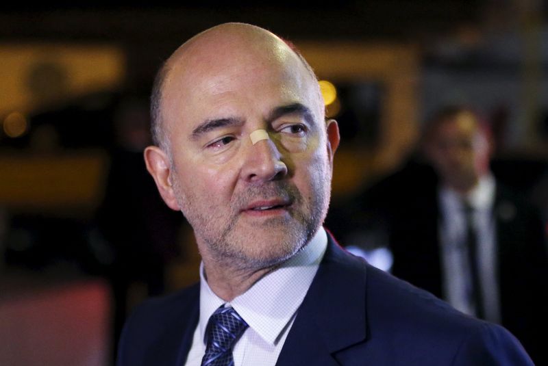 Euro zone 2017 growth momentum to last into 2018, 2019: Moscovici