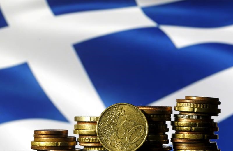 Euro zone to pay 5.7 billion euro loan tranche to Greece later in March