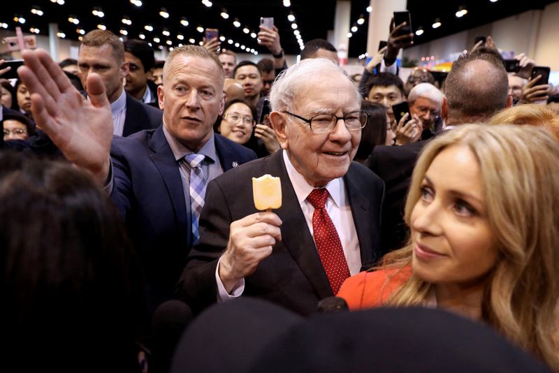 Buffett crushes the market again - but what if you could do even better than him?