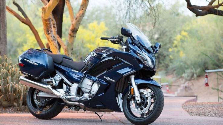 First Ride: 2016 Yamaha FJR1300A and 1300ES