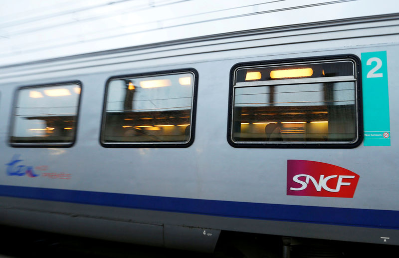 France presses rail reform plan as unions waver