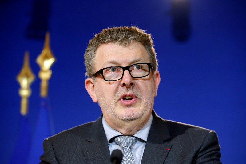 French anti-graft chief says his agency is powerless against foreigners