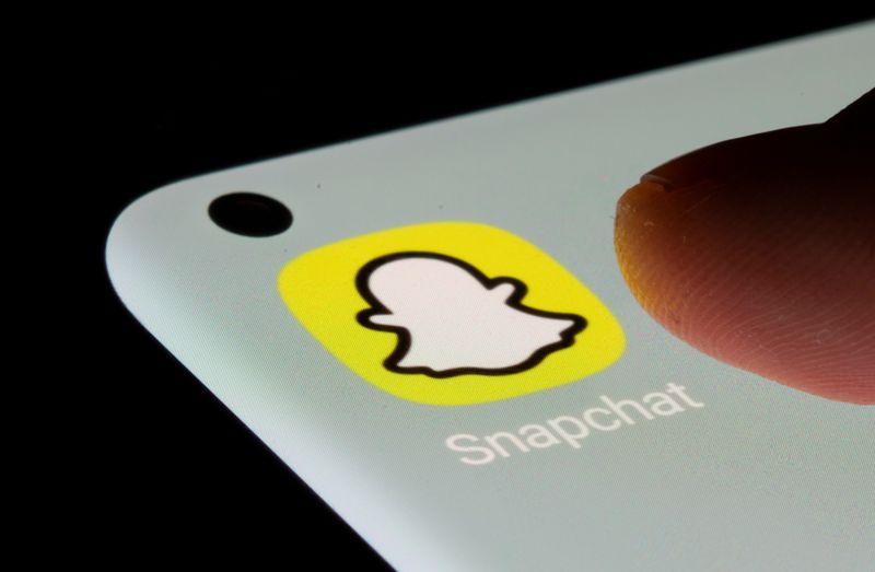 Futures fall after Snapchat owner