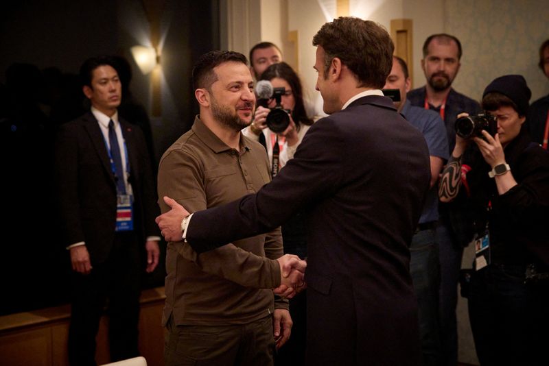 G7 offers Ukraine long-term support, Zelenskiy laments Bakhmut 