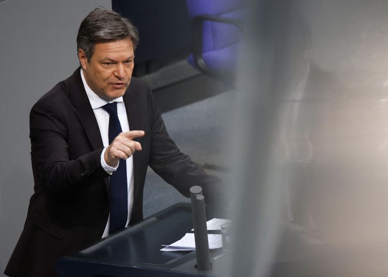 German economy minister suggests corporate tax reform - Welt am Sonntag