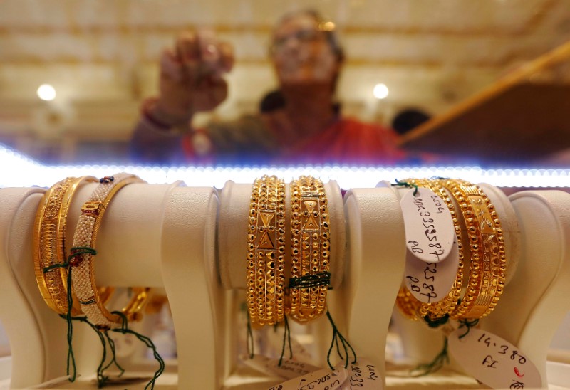 Gold demand slides to eight-year low in third quarter of 2017: WGC