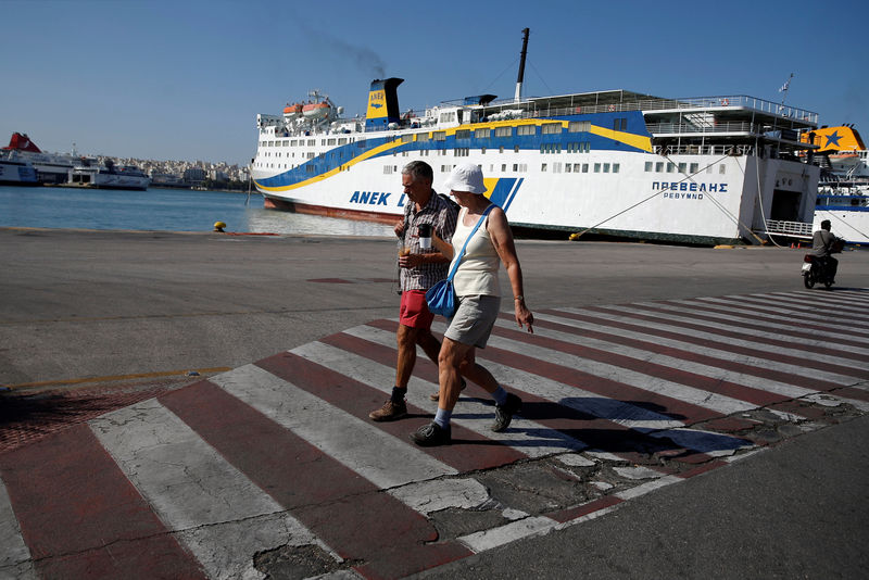 Greek seamen end strike after reaching deal on wage increase