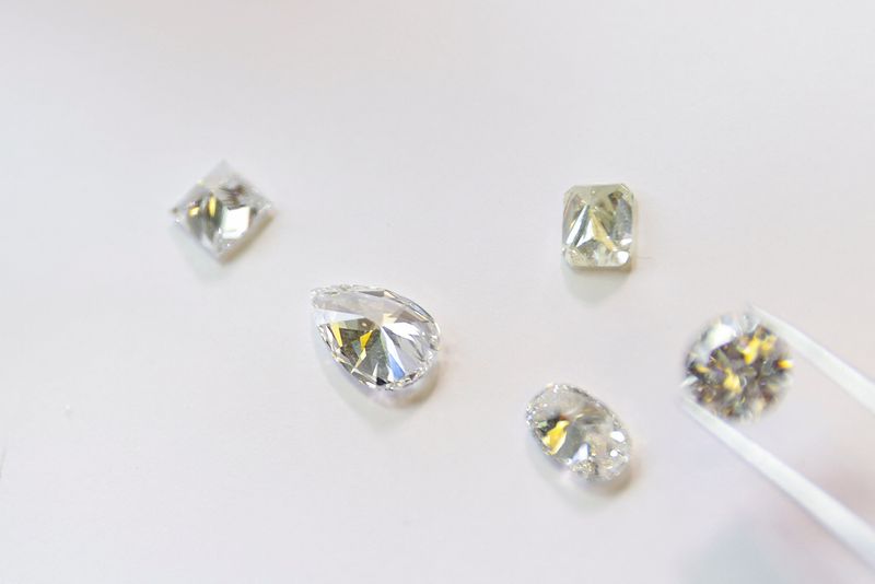 In diamond centre Antwerp, Russian gems are already shunned