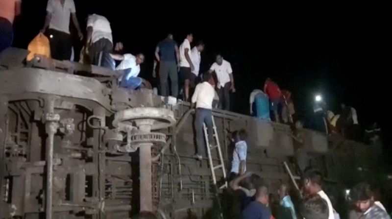 Indian train collision death toll nears 300, another 850 injured