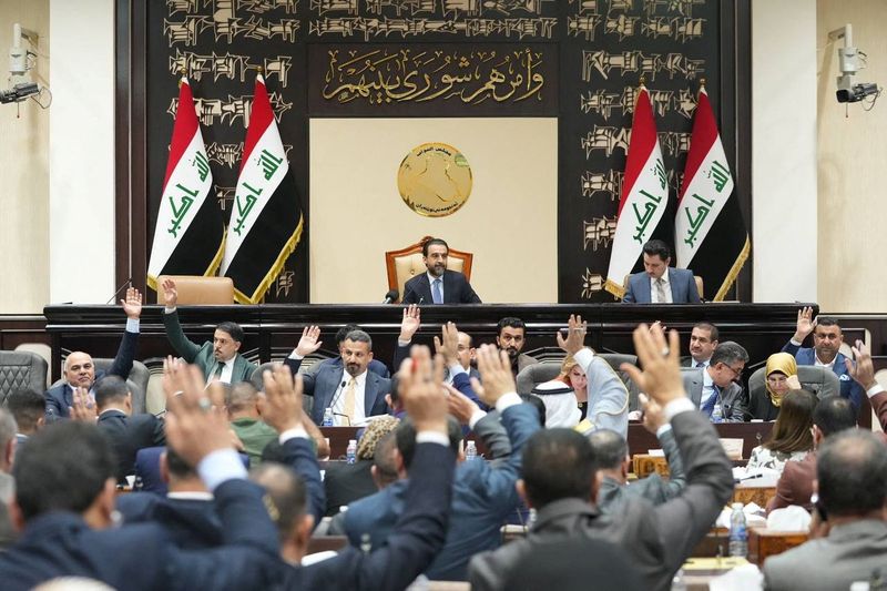 Iraq approves record 3 billion budget including big public hiring