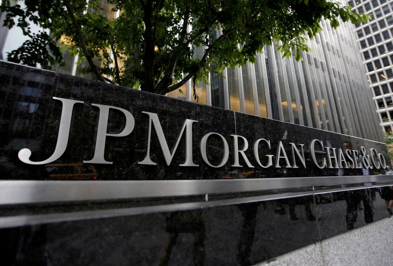 JPMorgan cutting about 500 jobs this week -source