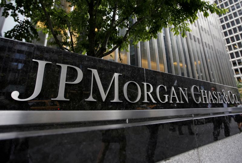 JPMorgan wins London oil trial in which Nigeria sought .7 billion