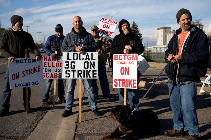 Kellogg reaches tentative deal with union after 2 months of strike