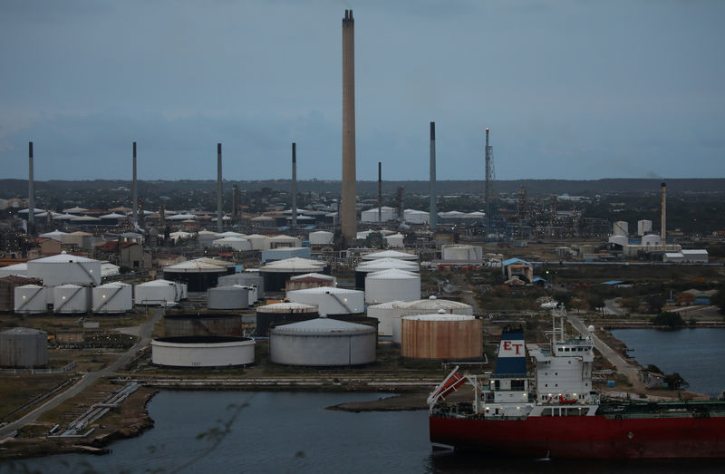 Motiva preliminarily picked to run Curacao refinery: report