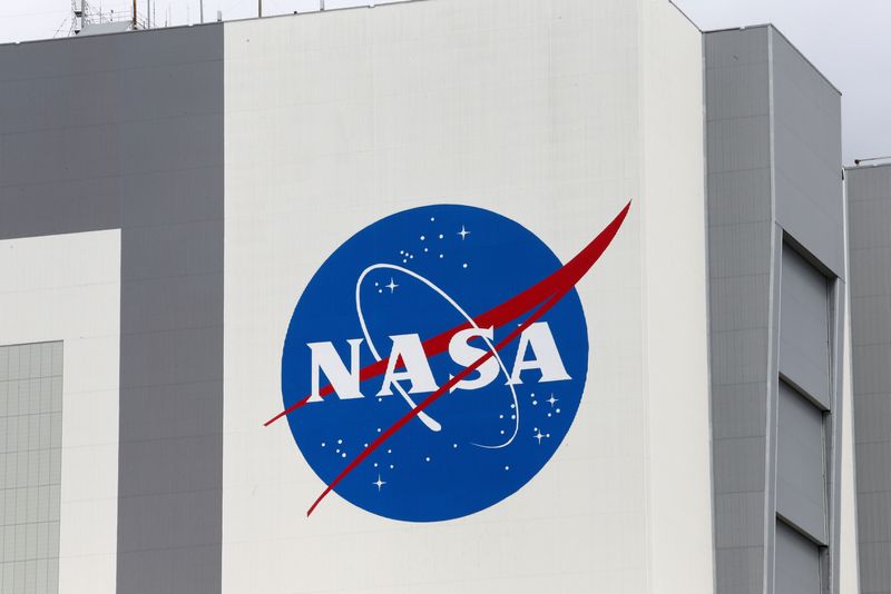 NASA to discontinue  billion satellite servicing project on higher costs, schedule delays