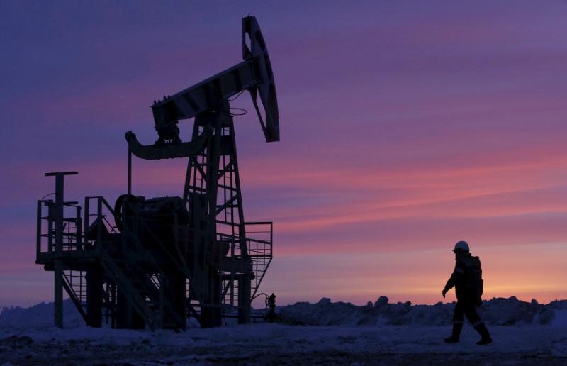 Oil steady as investors avoid risk assets on equities decline, stronger dollar weighs