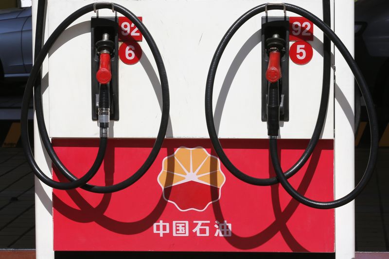 Oil prices steady near 10-day high after mixed China PMIs