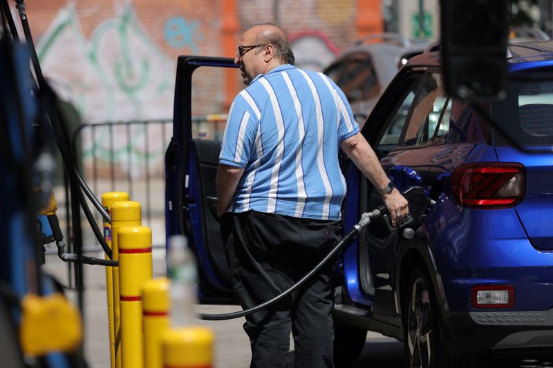 Oil prices rise as Middle East concerns fuel supply fears